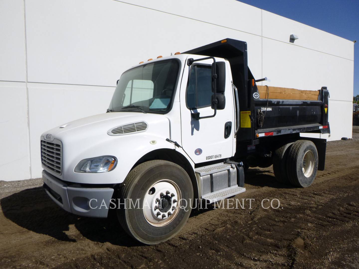 2017 Freightliner 5 YARD Truck