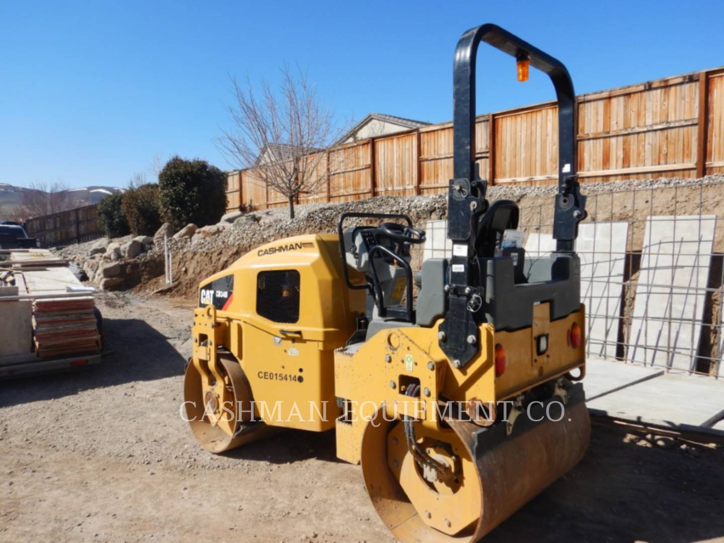 2018 Caterpillar CB34B Vibratory Double