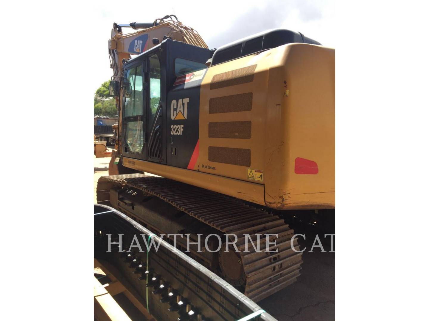 2016 Caterpillar 323F TH Excavator