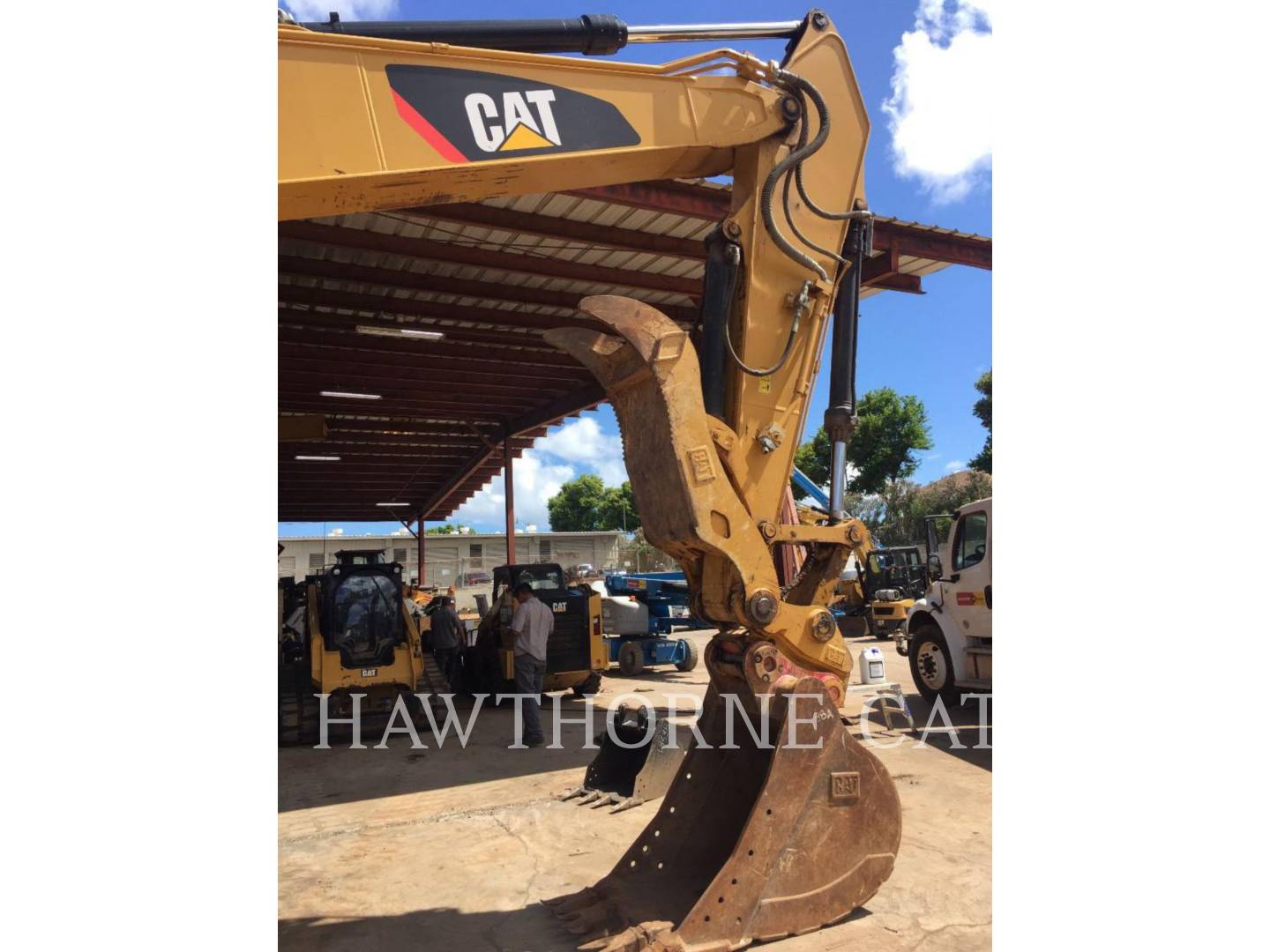 2016 Caterpillar 323F TH Excavator