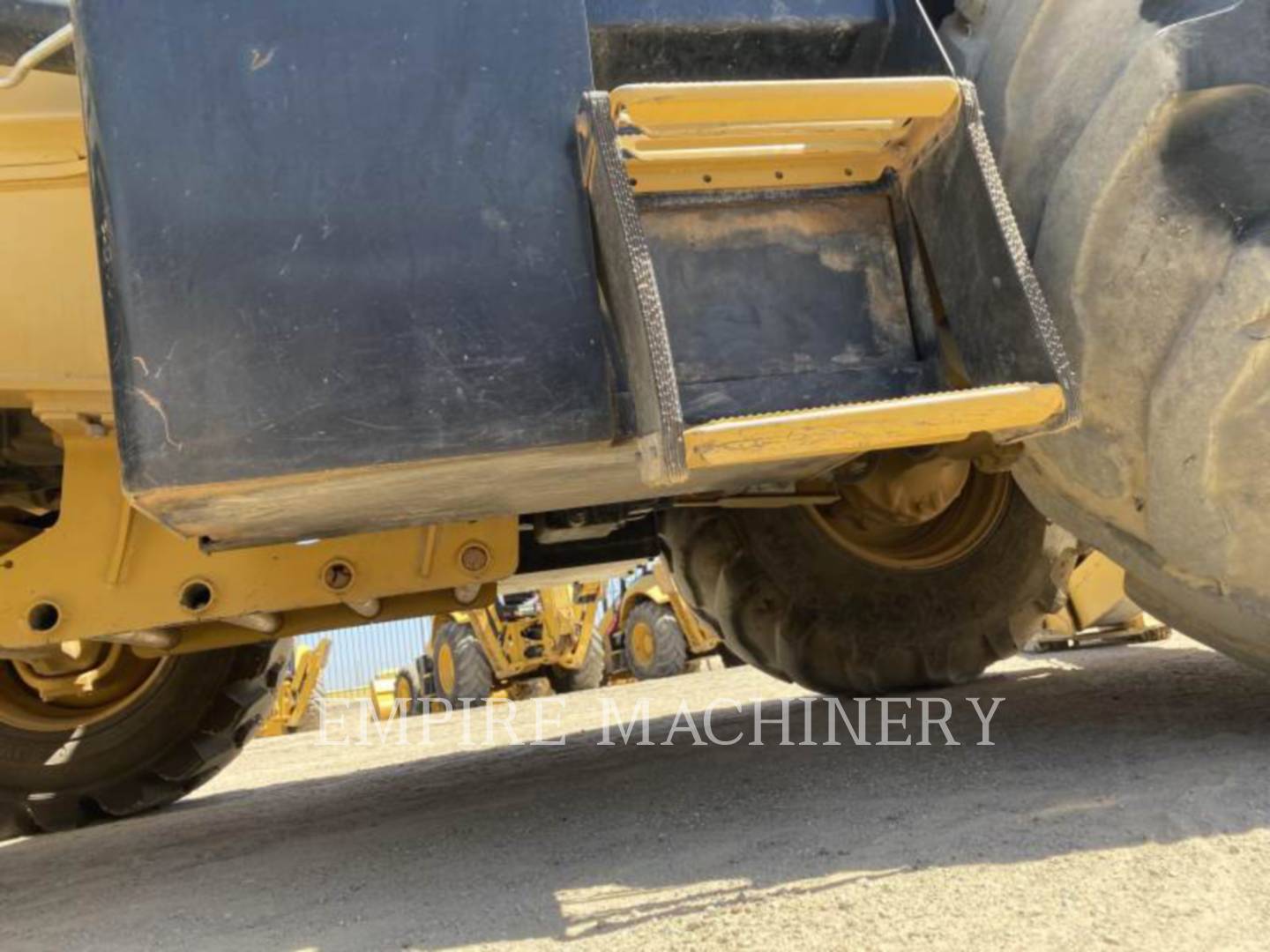 2016 Caterpillar 450F 4EOM Tractor Loader Backhoe