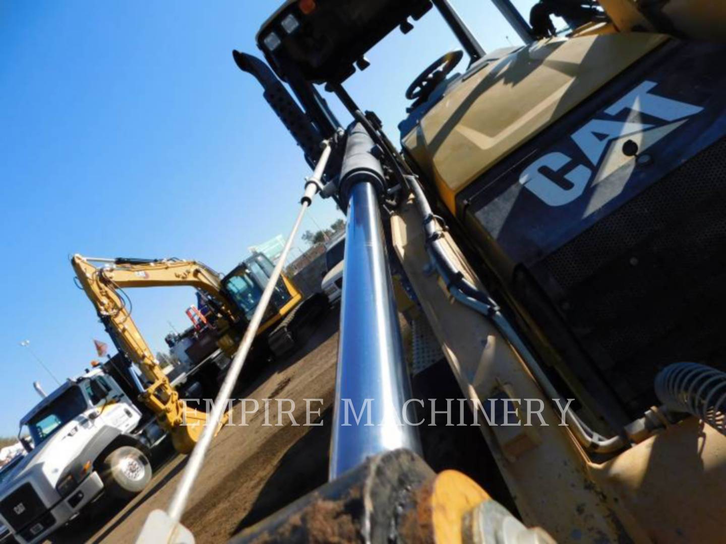 2017 Caterpillar 420F24EOIP Tractor Loader Backhoe