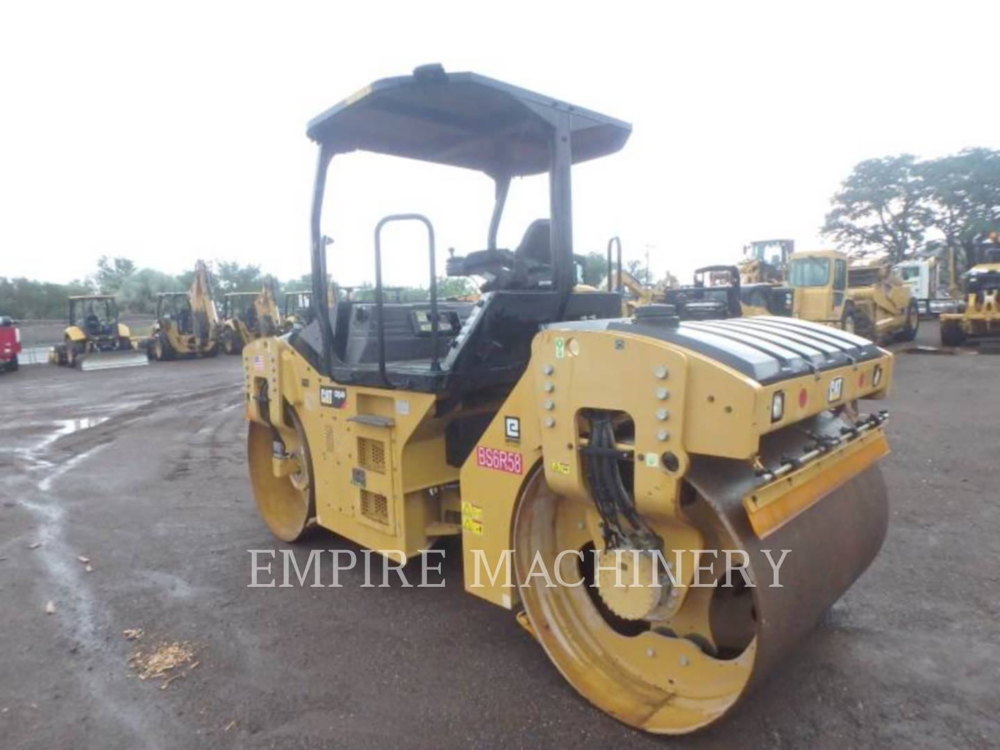 2016 Caterpillar CB54B Vibratory Double