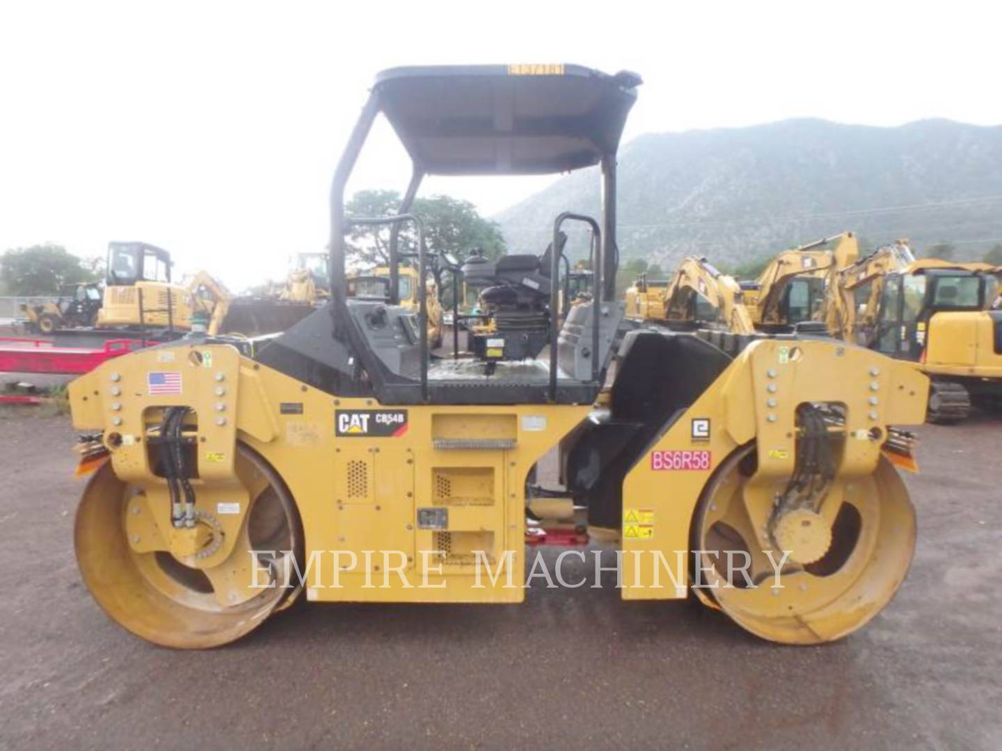 2016 Caterpillar CB54B Vibratory Double