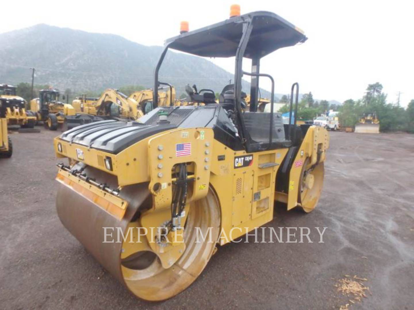 2016 Caterpillar CB54B Vibratory Double