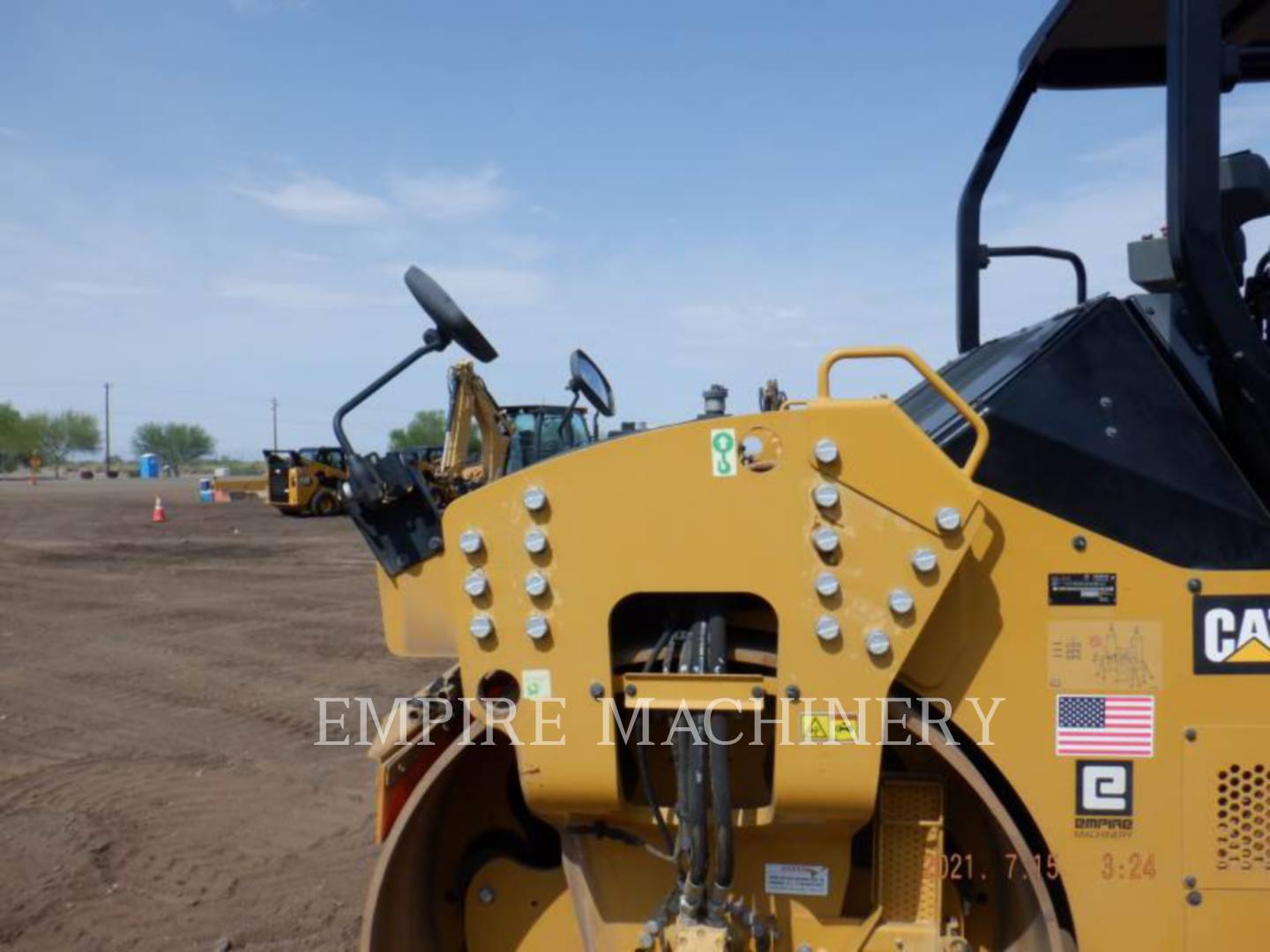 2017 Caterpillar CB66B TR Vibratory Double