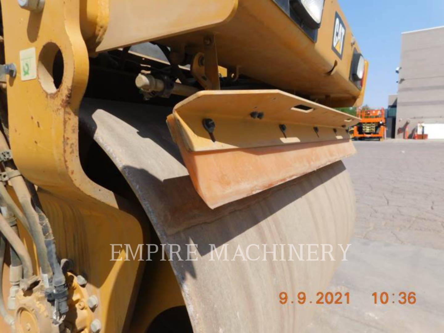 2017 Caterpillar CB7 Vibratory Double