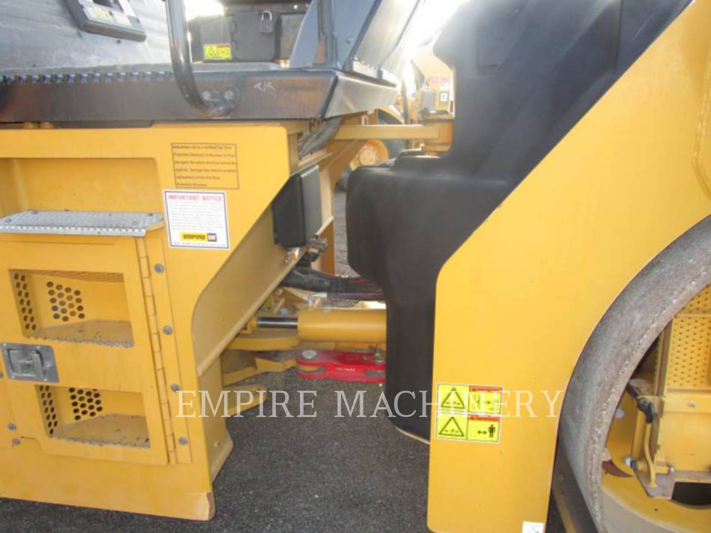 2018 Caterpillar CB66B Vibratory Double