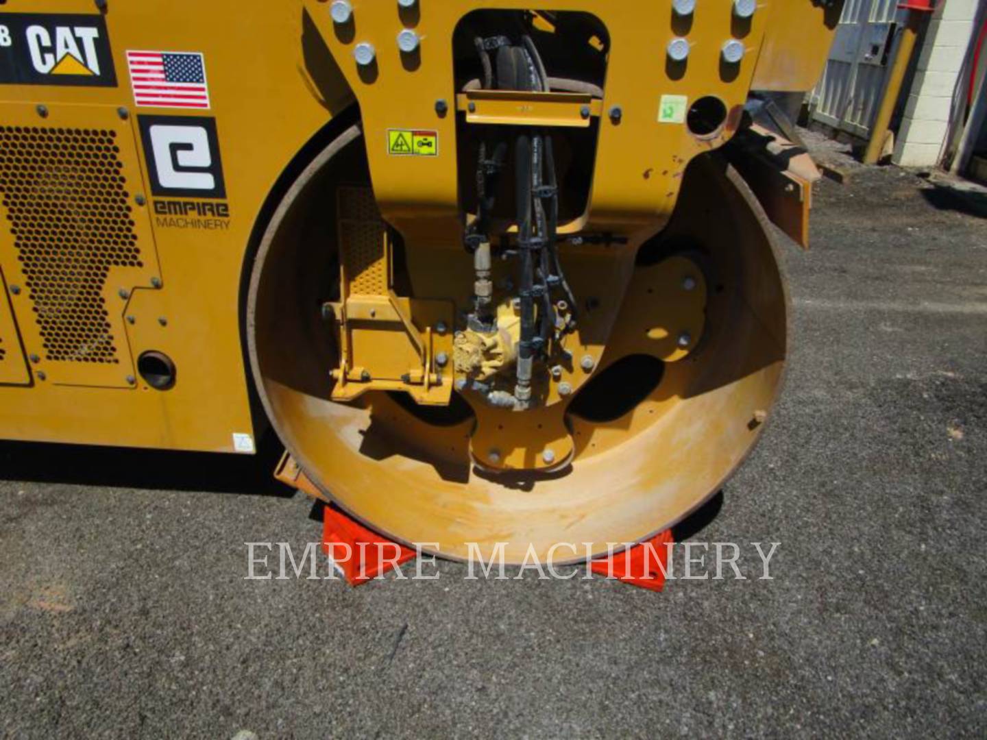 2018 Caterpillar CB66B Vibratory Double