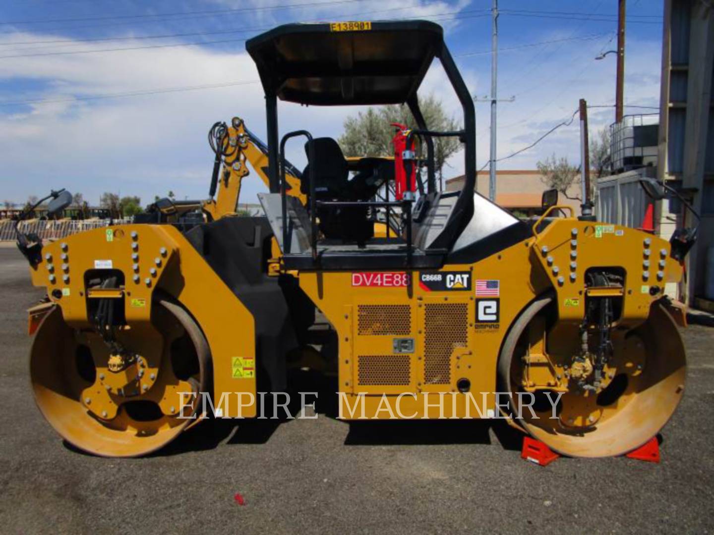 2018 Caterpillar CB66B Vibratory Double