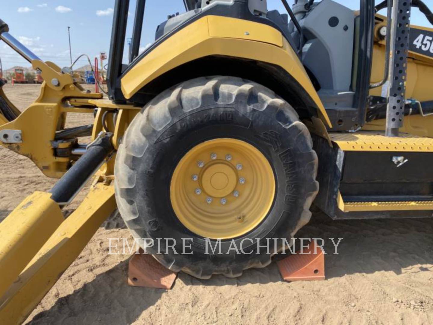 2019 Caterpillar 450-074EOP Tractor Loader Backhoe