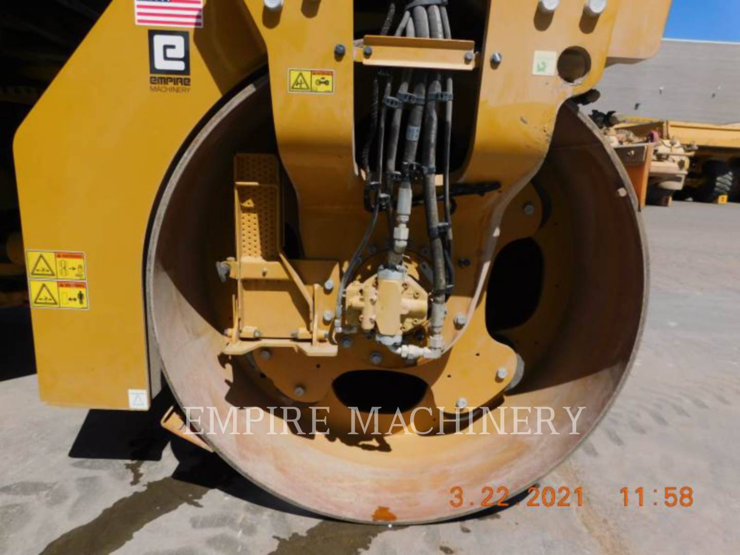 2019 Caterpillar CB15 Vibratory Double