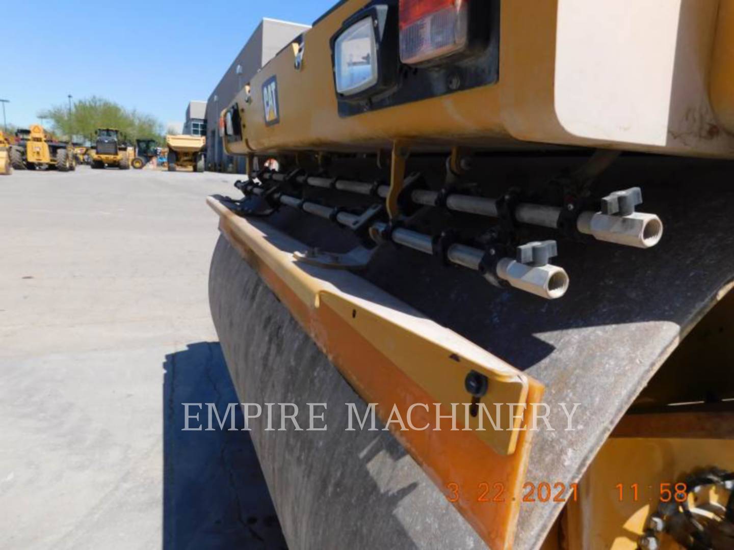 2019 Caterpillar CB15 Vibratory Double