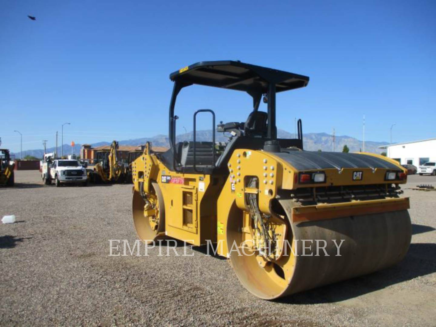 2019 Caterpillar CB15 Vibratory Double