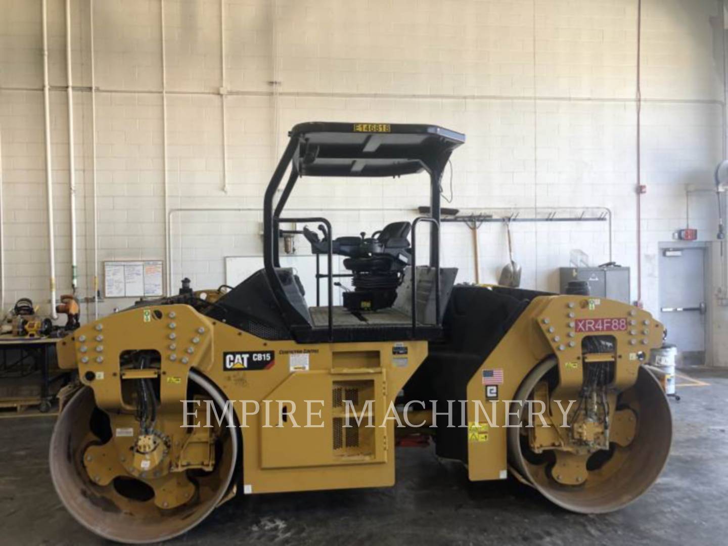 2019 Caterpillar CB15 Vibratory Double