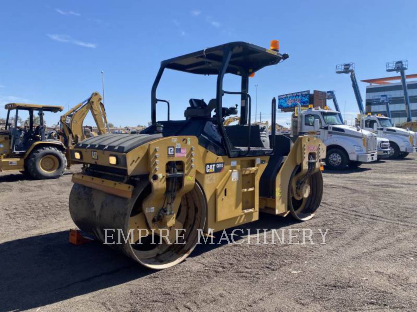 2017 Caterpillar CB10 Vibratory Double