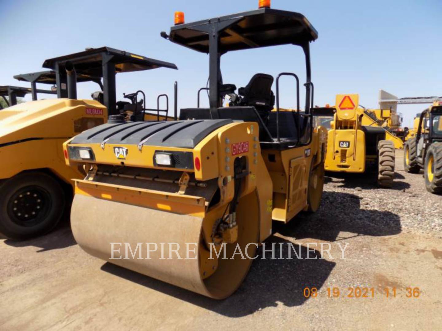 2017 Caterpillar CB10 Vibratory Double