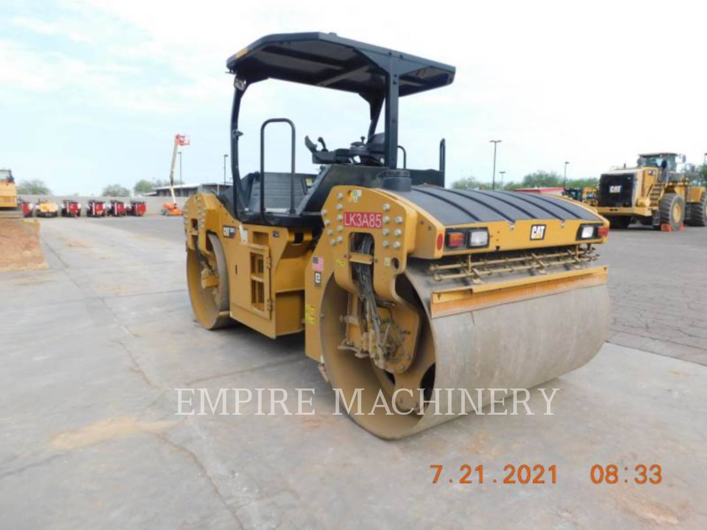 2019 Caterpillar CB15 Vibratory Double