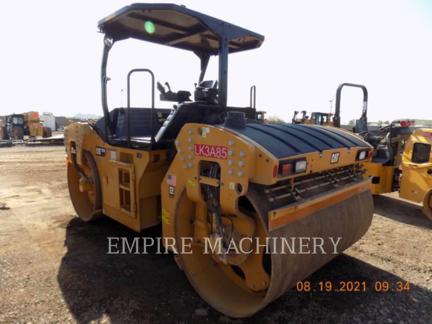 2019 Caterpillar CB15 Vibratory Double