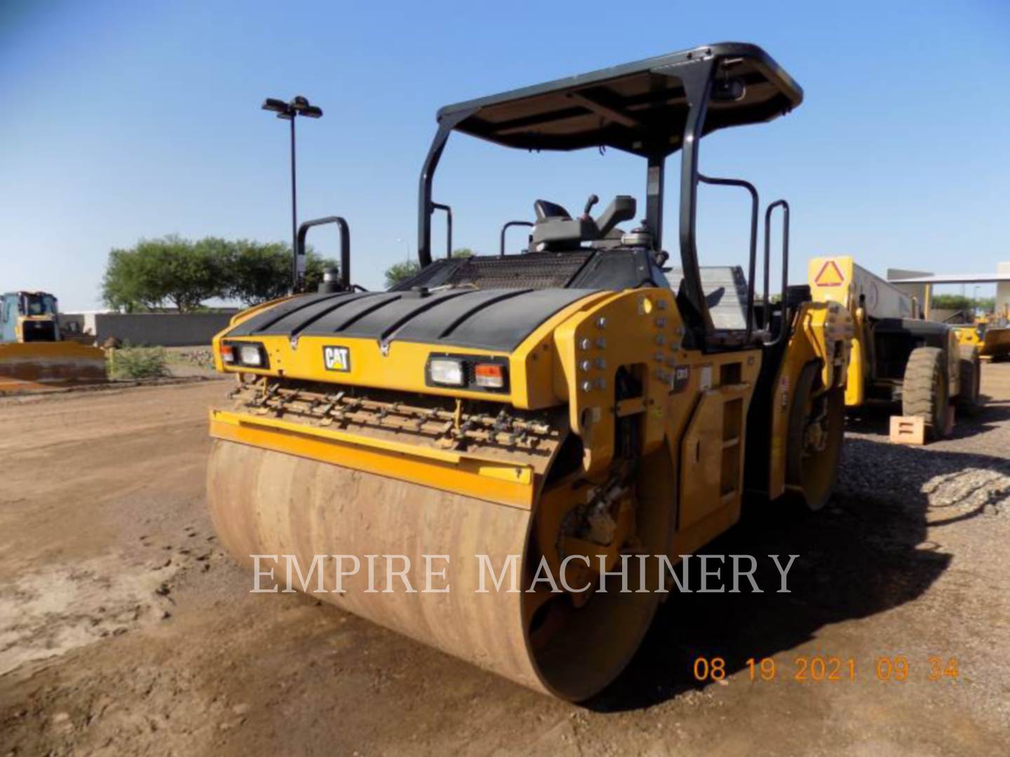 2019 Caterpillar CB15 Vibratory Double