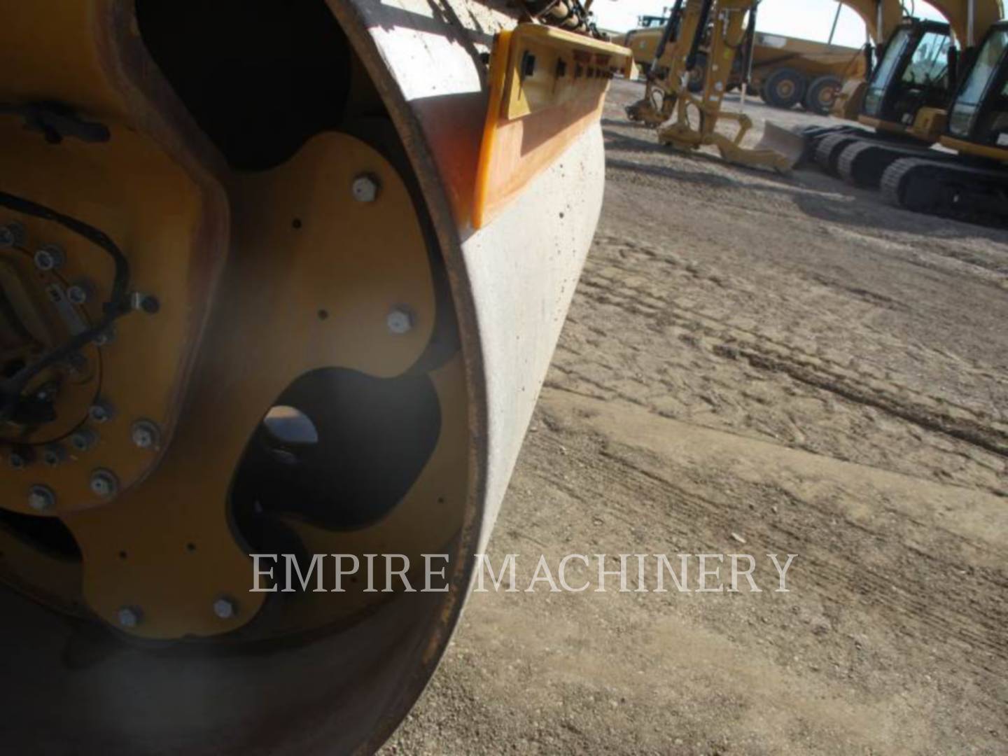 2019 Caterpillar CB15 Vibratory Double