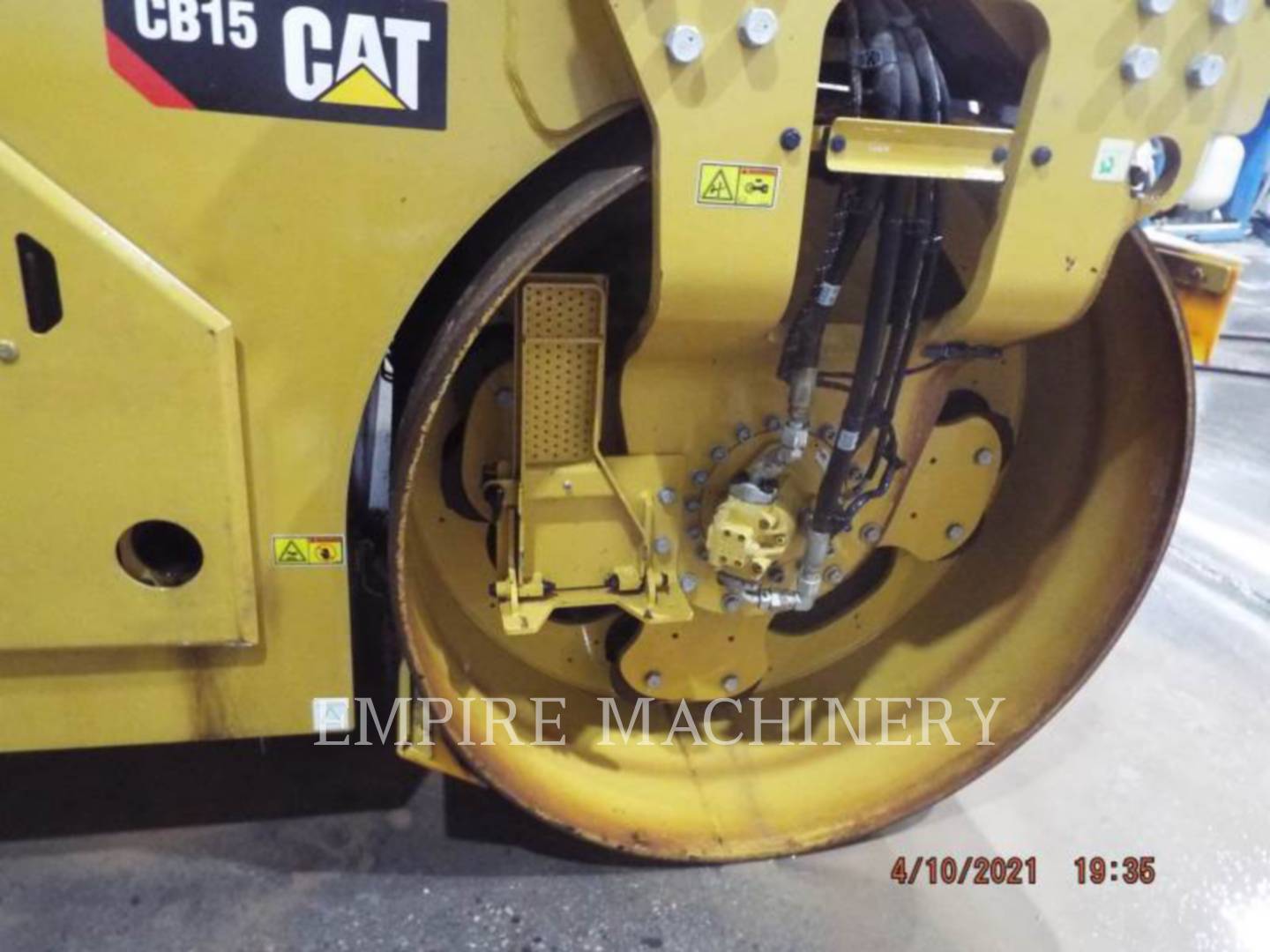 2019 Caterpillar CB15 Vibratory Double