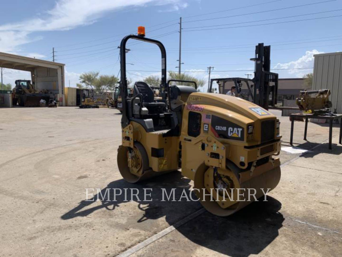 2019 Caterpillar CB24B Vibratory Double