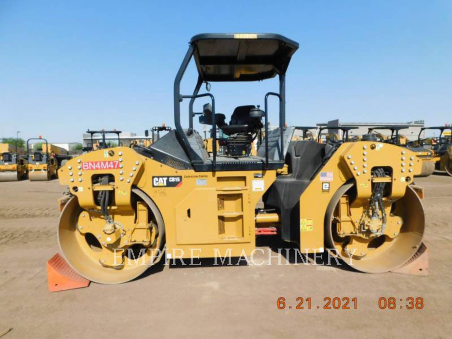 2018 Caterpillar CB15 Vibratory Double