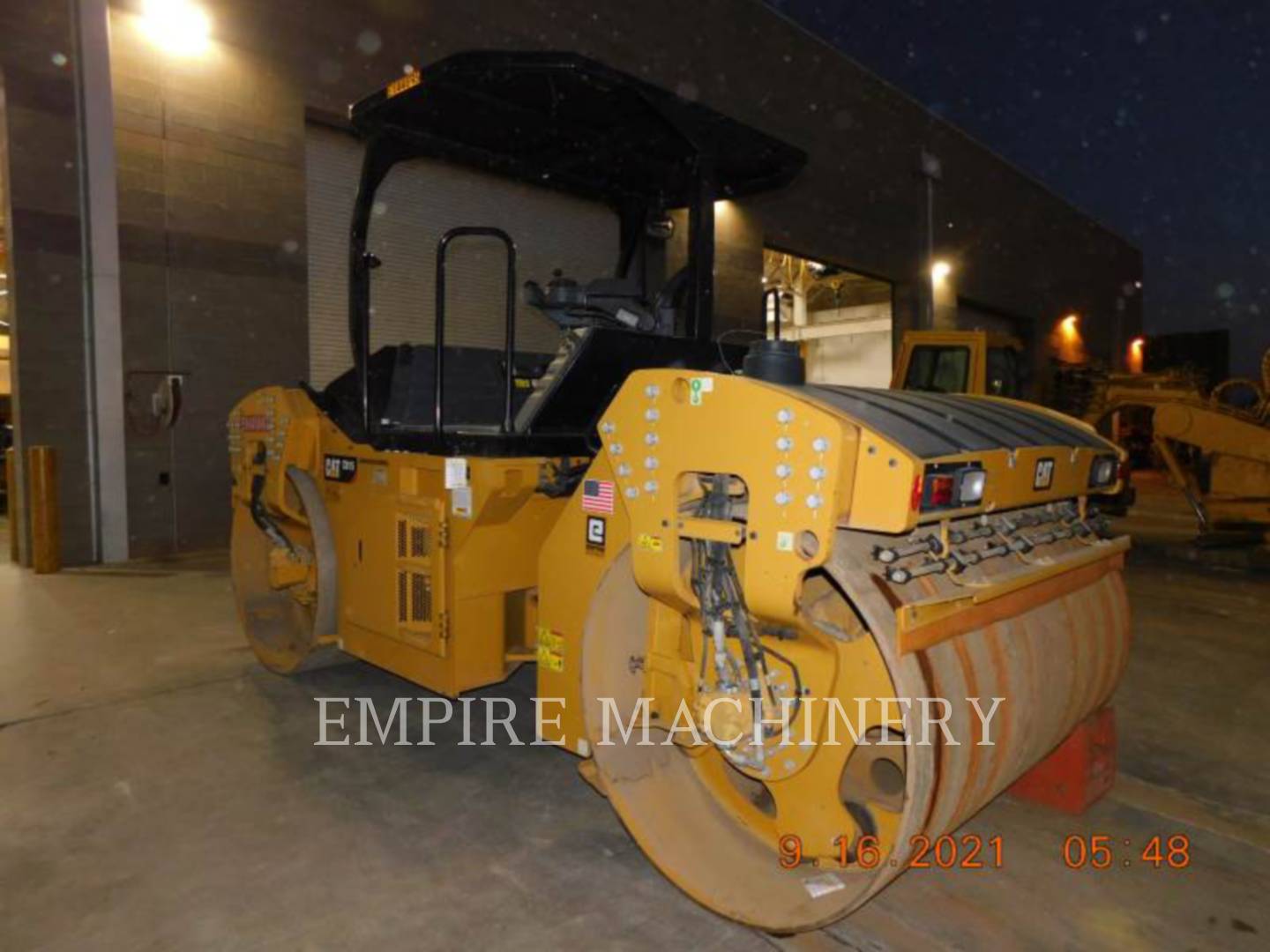 2018 Caterpillar CB15 Vibratory Double