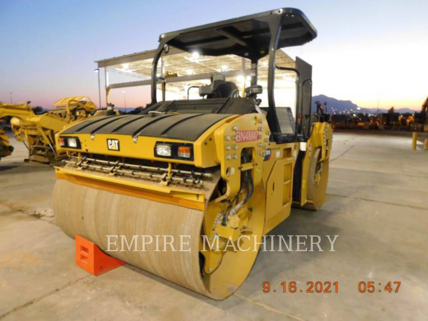 2018 Caterpillar CB15 Vibratory Double