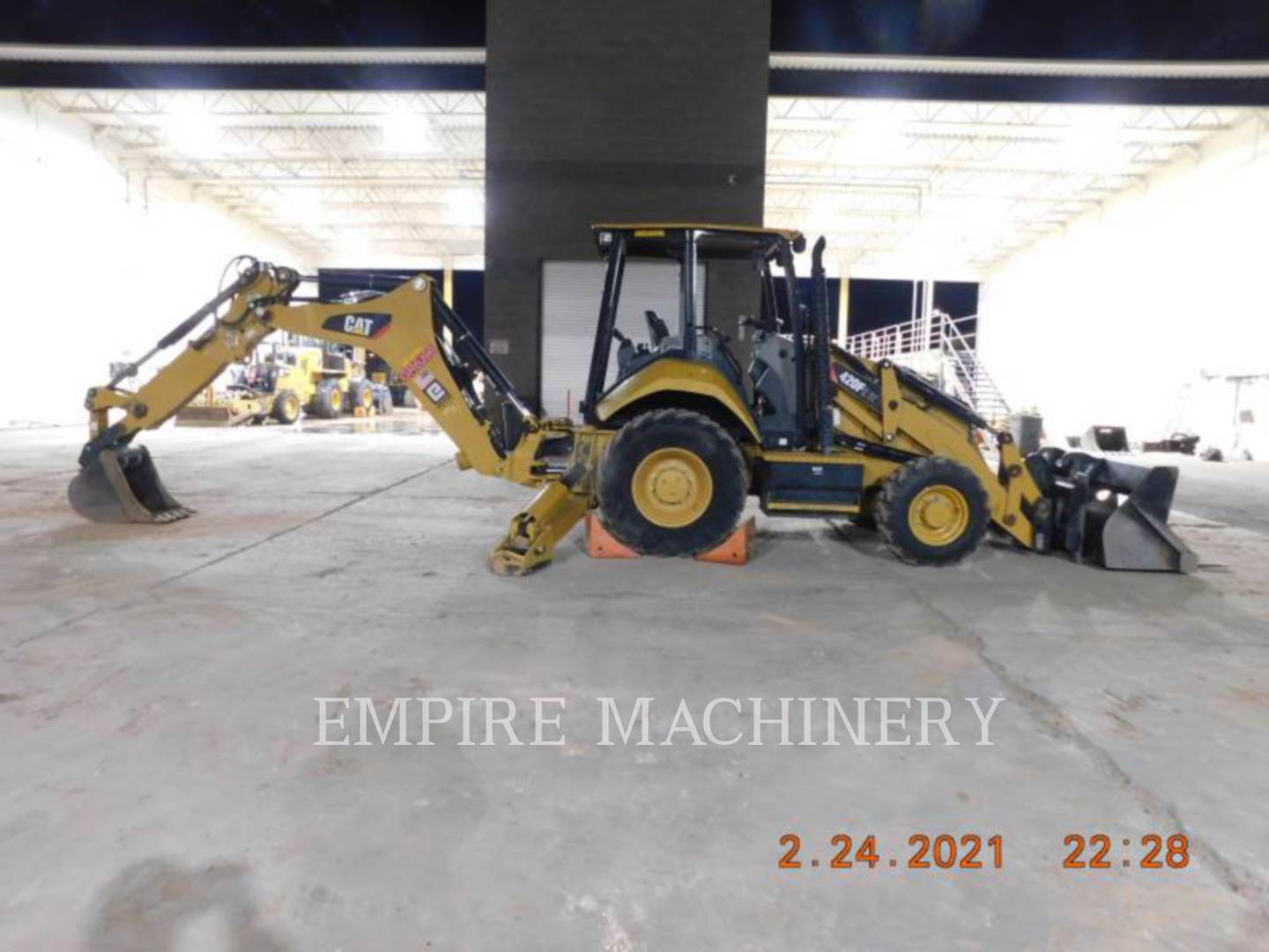 2019 Caterpillar 420F24EOIP Tractor Loader Backhoe