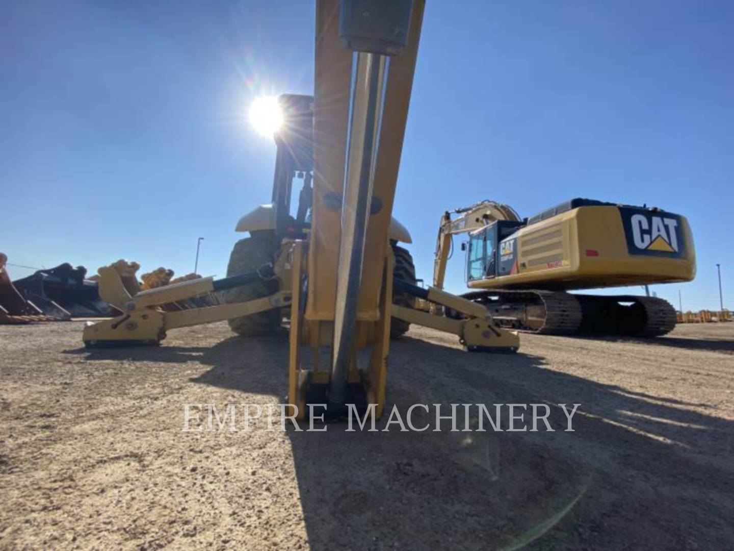 2019 Caterpillar 420F24EOIP Tractor Loader Backhoe