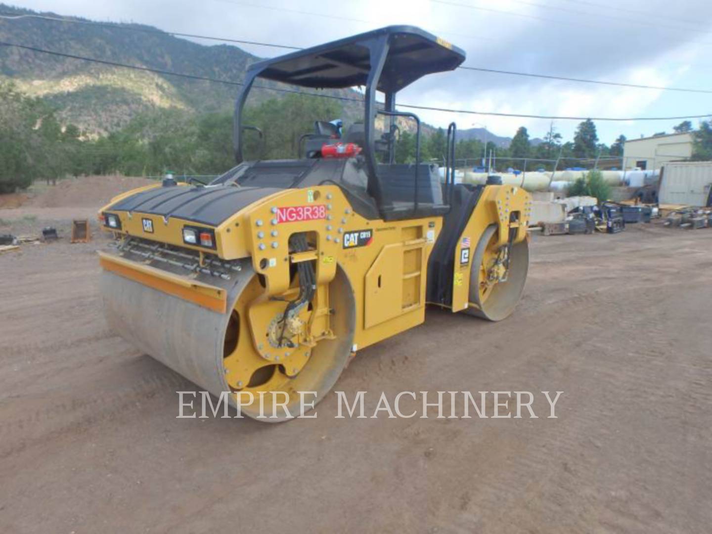 2019 Caterpillar CB15 Vibratory Double