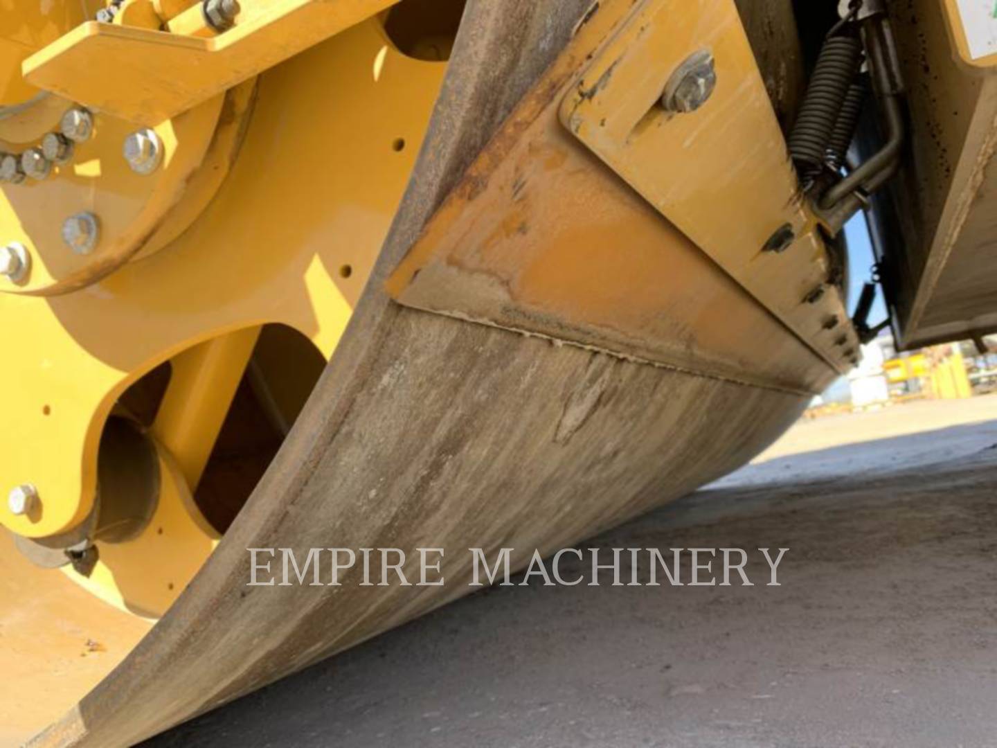 2019 Caterpillar CB15 Vibratory Double