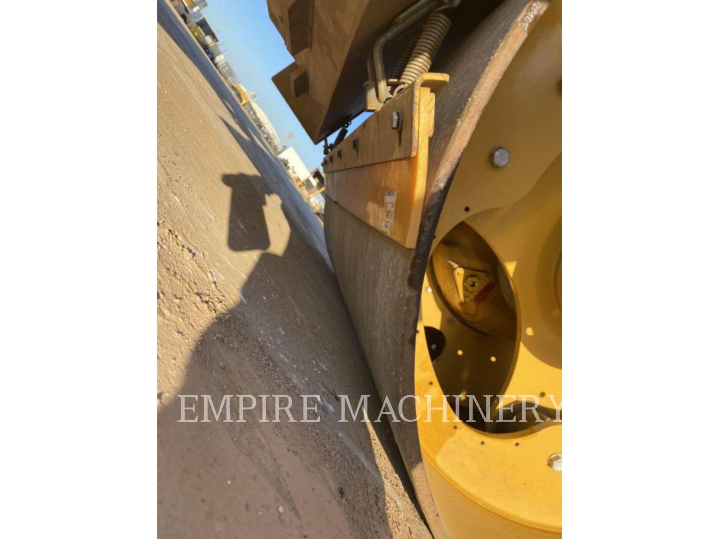 2017 Caterpillar CB10 Vibratory Double