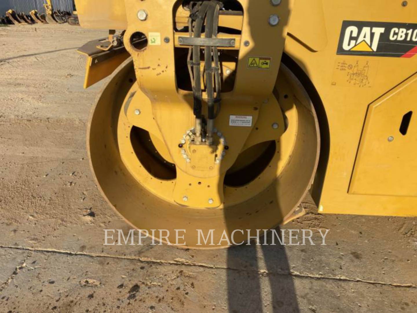 2017 Caterpillar CB10 Vibratory Double