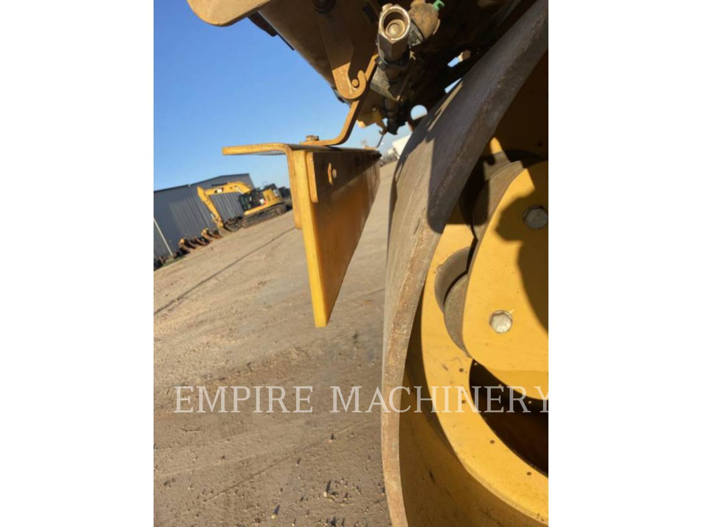 2017 Caterpillar CB10 Vibratory Double