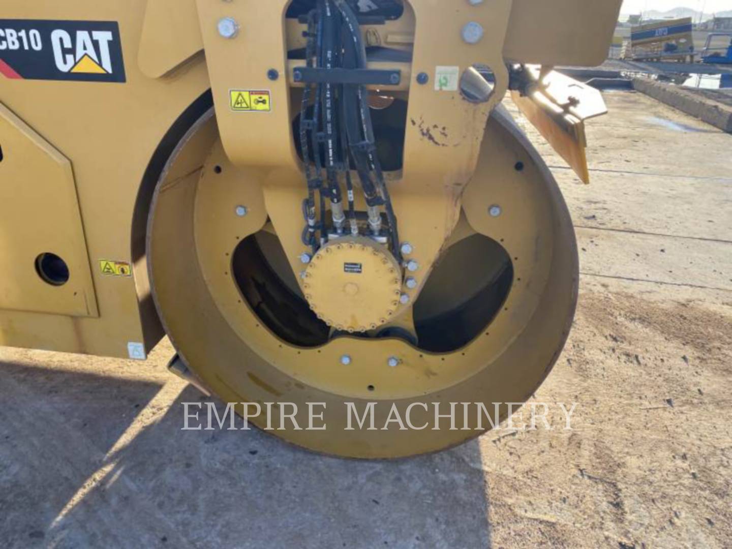 2017 Caterpillar CB10 Vibratory Double