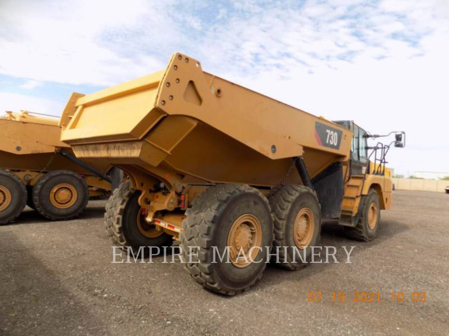 2019 Caterpillar 730-04 Truck