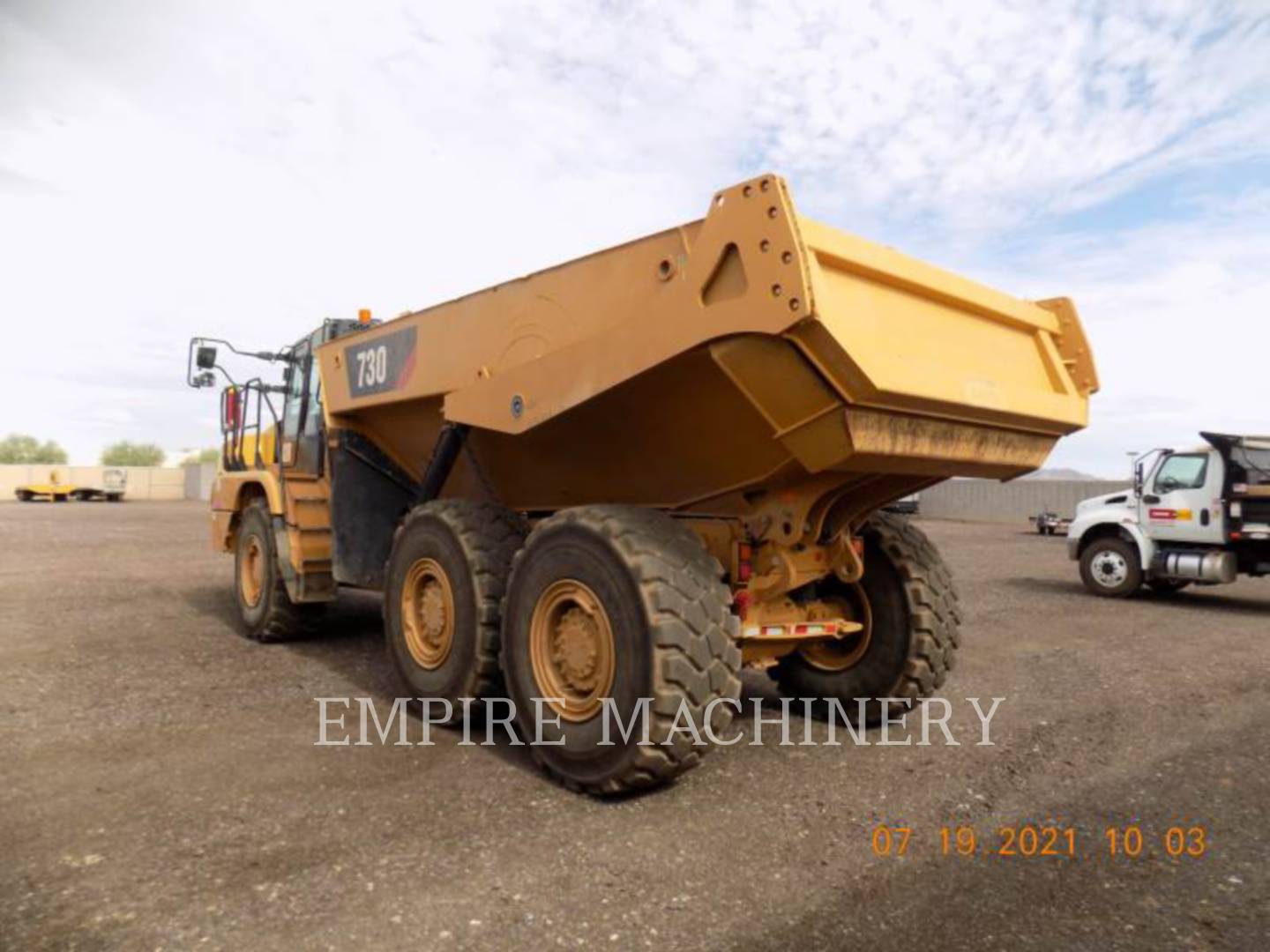 2019 Caterpillar 730-04 Truck