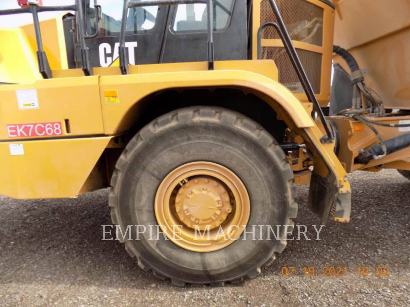 2019 Caterpillar 730-04 Truck