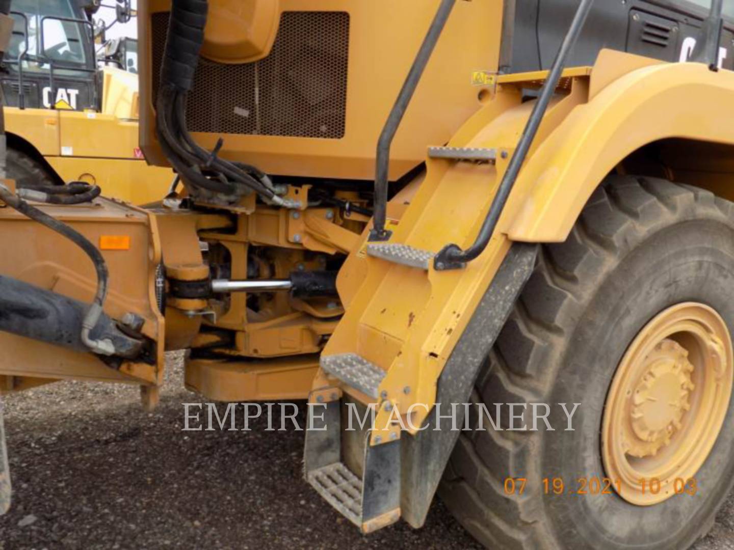 2019 Caterpillar 730-04 Truck