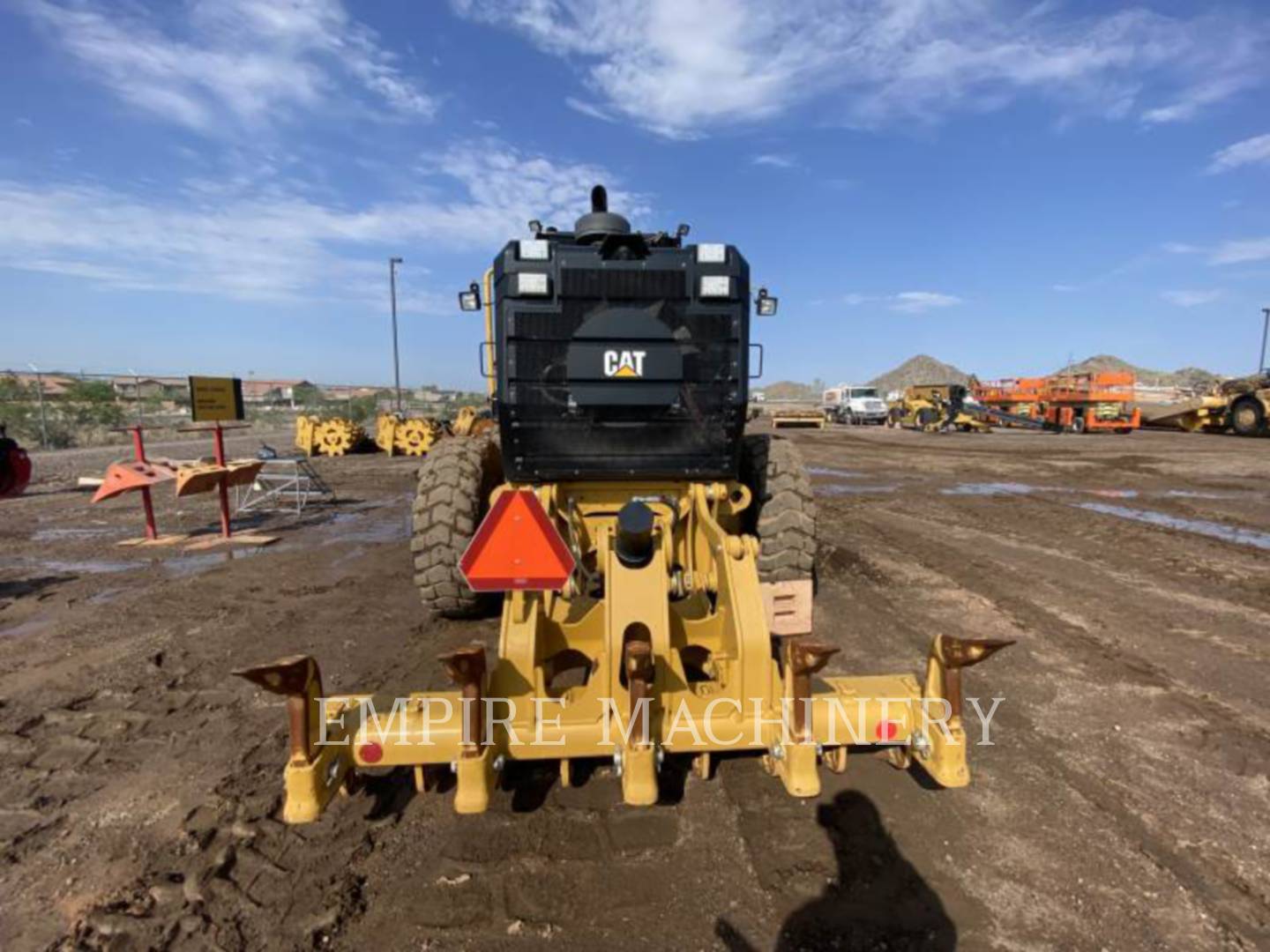 2019 Caterpillar 12M3 Grader - Road