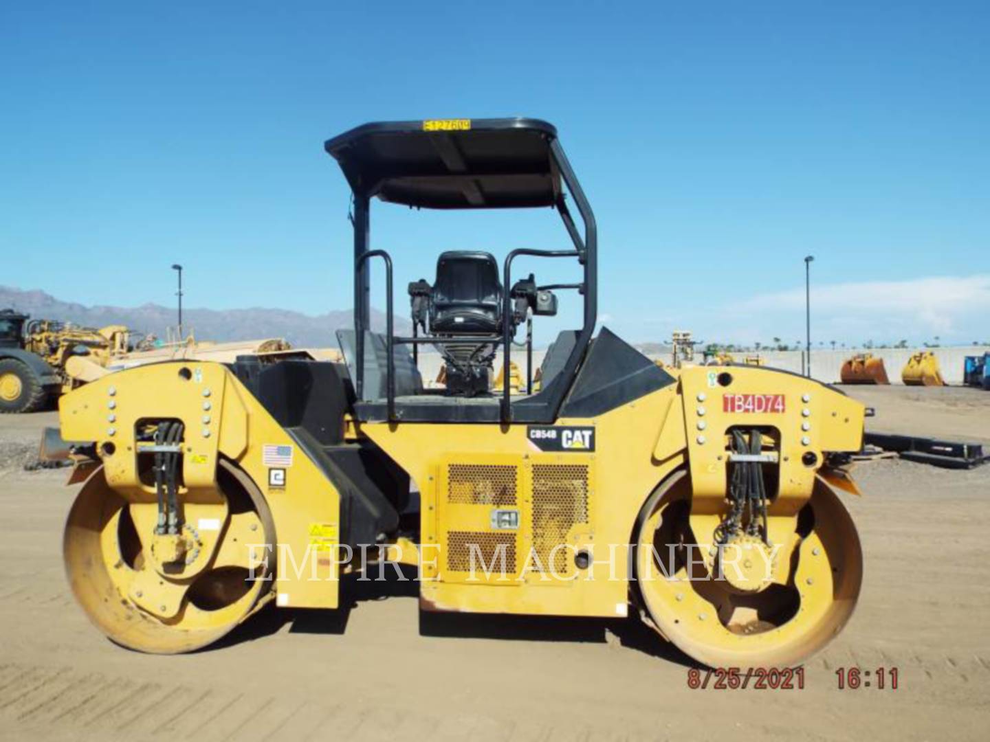 2013 Caterpillar CB54B Vibratory Double