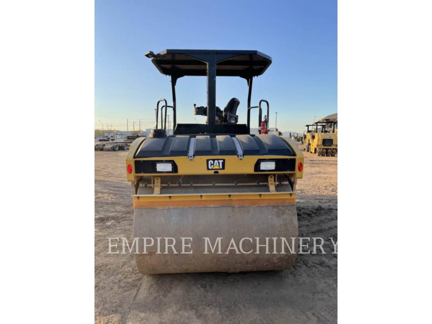 2017 Caterpillar CB10 Vibratory Double