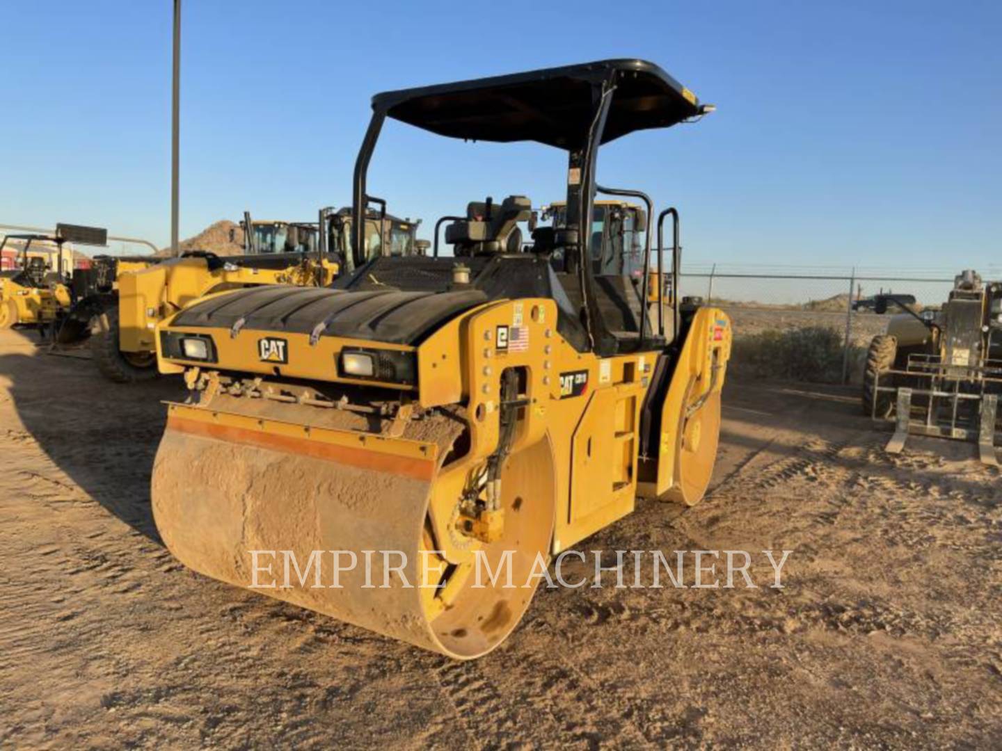 2017 Caterpillar CB10 Vibratory Double