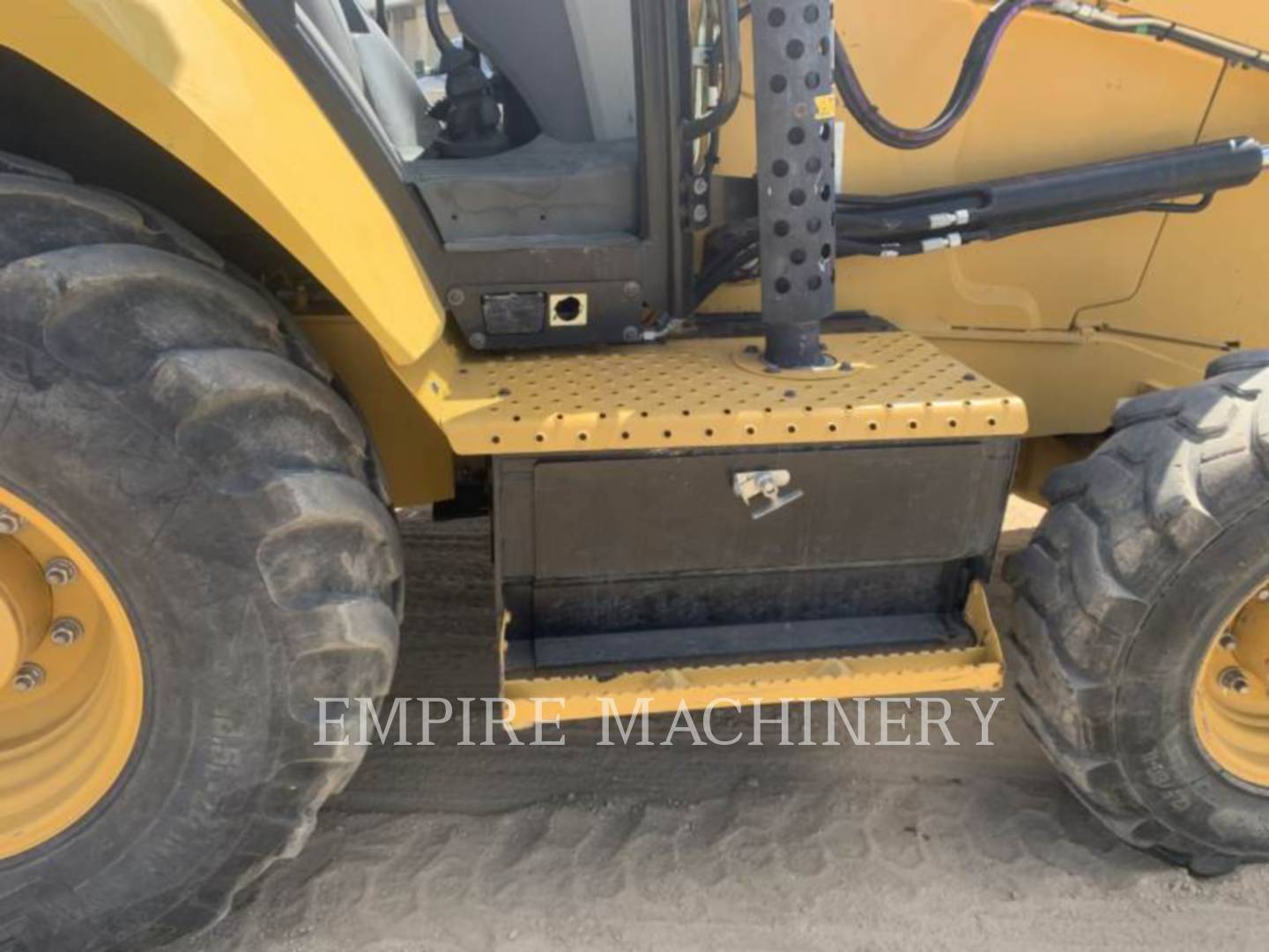 2018 Caterpillar 420F2 HRC Tractor Loader Backhoe