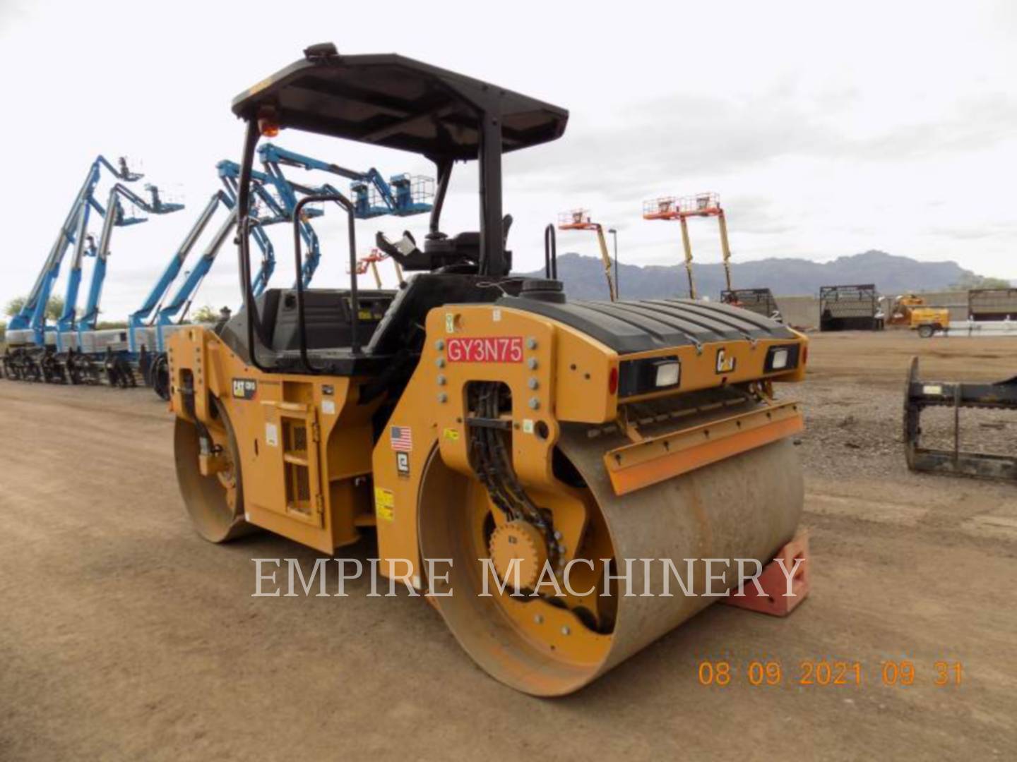 2020 Caterpillar CB10 Vibratory Double