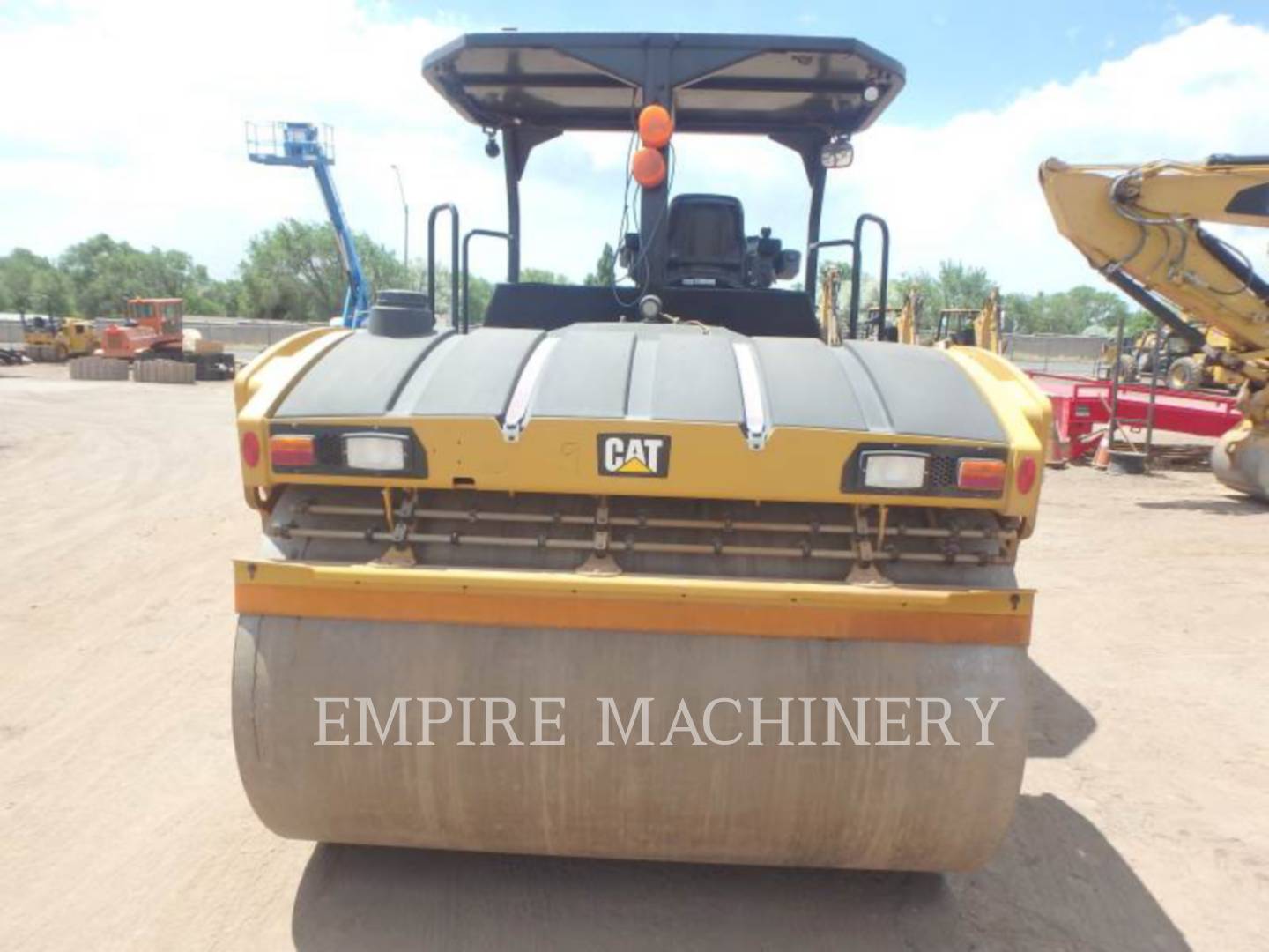 2019 Caterpillar CB15 VB Vibratory Double