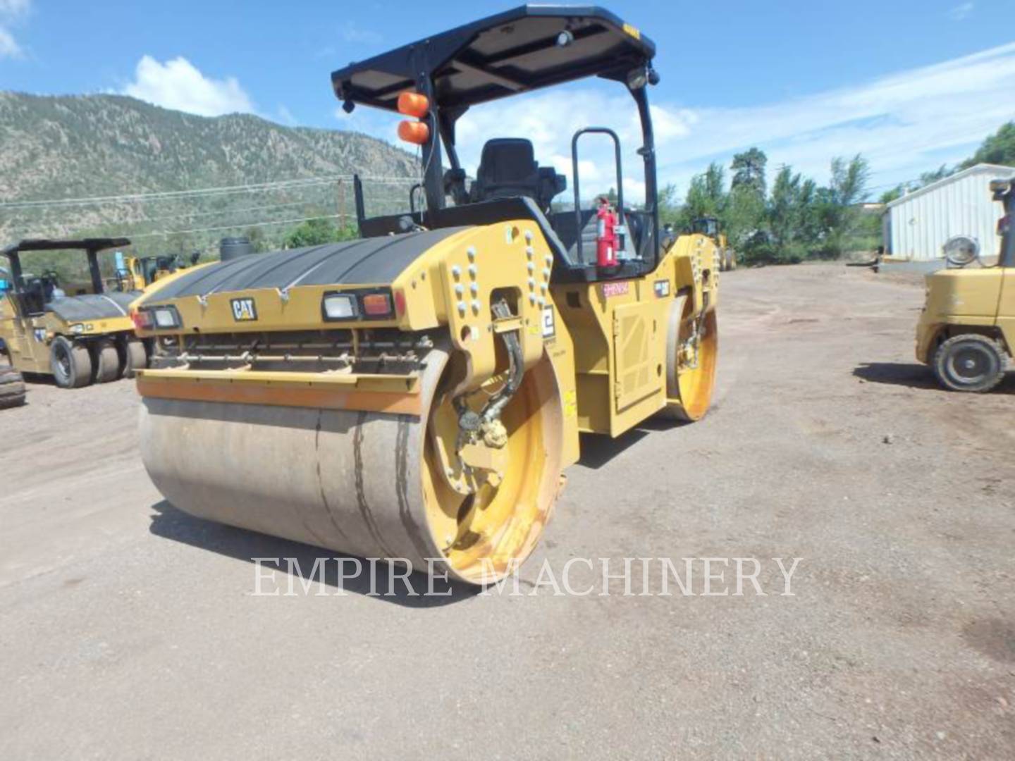 2019 Caterpillar CB15 VB Vibratory Double